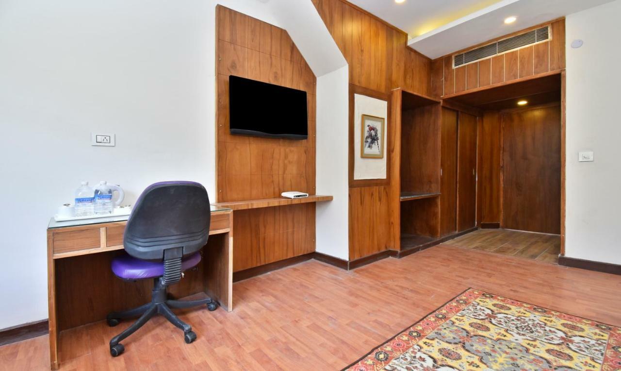 Hotel Snowcrests Manor Manali  Exterior photo